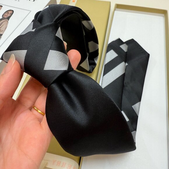 Burberry Men's Tie - Picture 6 of 6